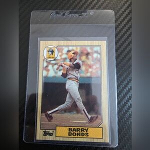 Topps Barry Bonds Outfield Card with Blue and Yellow Accents